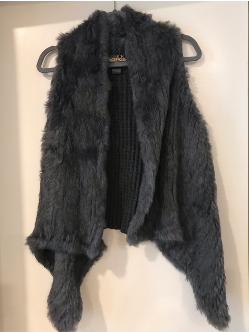 Larok luxe black rabbit fur asymmetrical vest size medium